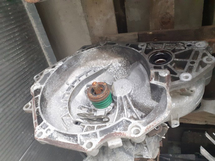 Cutie viteza manuala 5 viteze Opel Astra G 1.6 benzina 90400209/432150 1998-2004