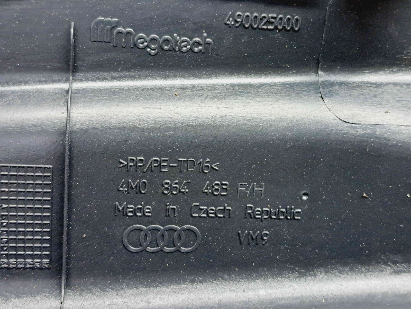 Ornament portbagaj Audi Q7 (4MB) [ Fabr 2015-prezent] 4M0864483 - imagine 3