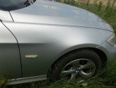 Aripa dreapta fata BMW Seria 3 E90 facelift 2.0 N47 OEM 2005-2013