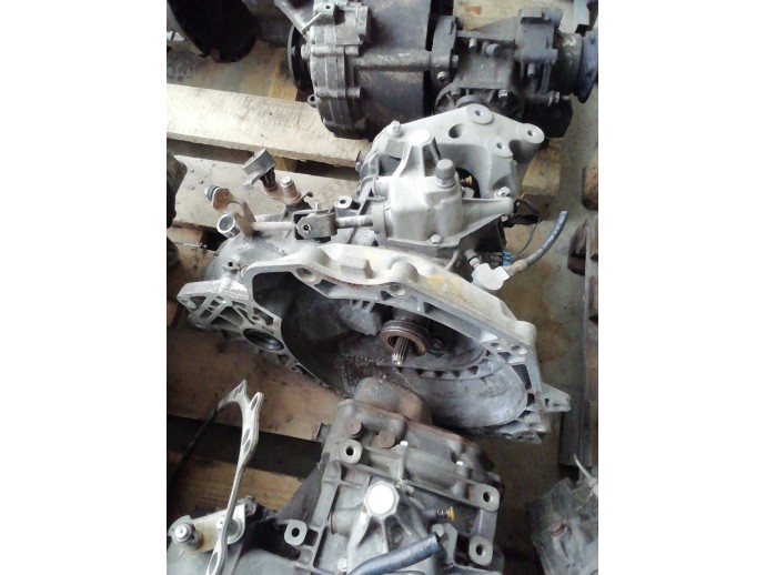 Cutie viteza manuala 5 viteze Opel Astra G 1.6 benzina 90400209/7139054