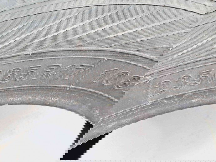 Anvelopa Vara MASSIMO 235 | 65 | R17