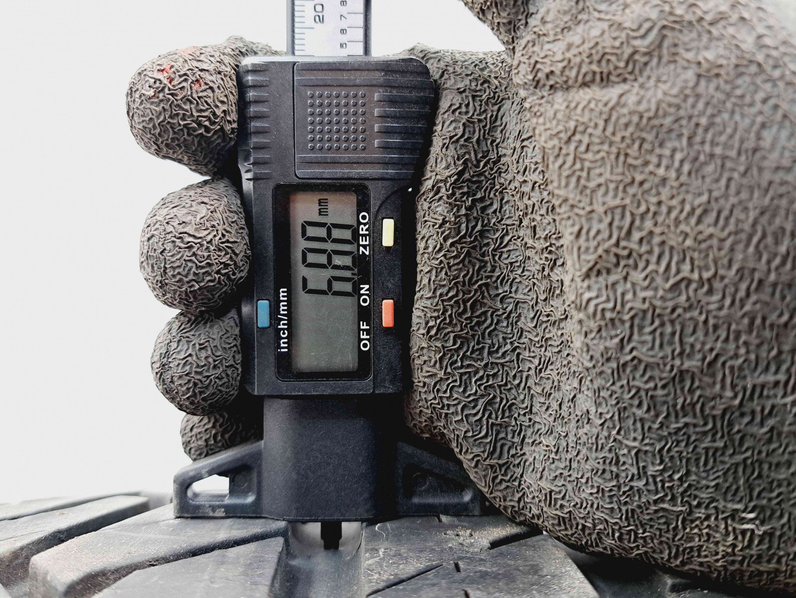 Anvelopa Vara GENERAL 255 n 40 n R21 - imagine 4