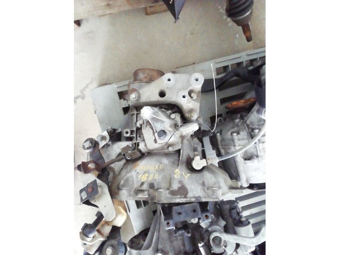 Cutie viteza manuala 5 viteze Opel Astra G 1.6 benzina 90400209/233