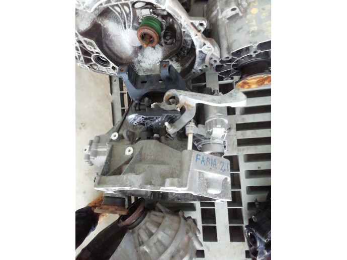 Cutie viteza manuala 5 viteze Skoda Fabia 2 1.2 benzina LMG 2007-2014