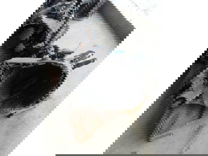 Cutie viteza manuala 5 viteze Dacia Sandero 1.4 benzina JH1053 2008-2012