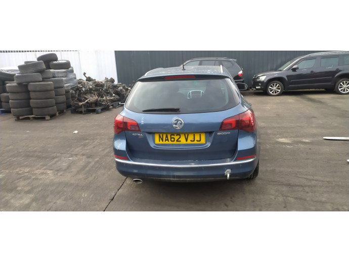Dezmembrari / Dezmembrez Opel Astra J [Fabr 2009-2015]