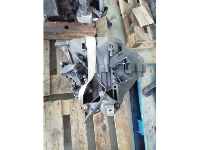 Cutie viteza manuala 6 viteze Volvo S40 2.0 diesel 6MAN/MMT6