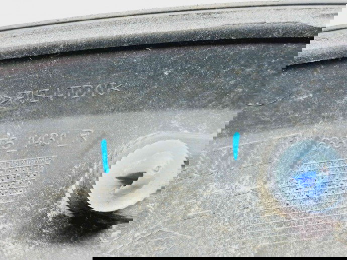 Ornament aripa stanga fata Dacia Sandero 2 Stepway [Fabr 2012-prezent] 638751431R