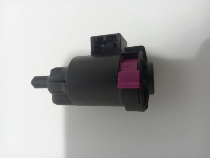 Comutator Switch Lumini Frana Audi 4F0945459B A4 B8 2.0 TDI CAG Sedan 2009
