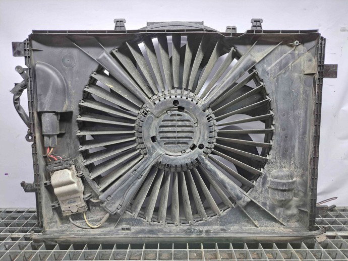 Electroventilator Mercedes Clasa C (W204) [Fabr 2007-2014] A2045000393 / A2045000755 1.8 Benz 271820 115KW / 211CP  