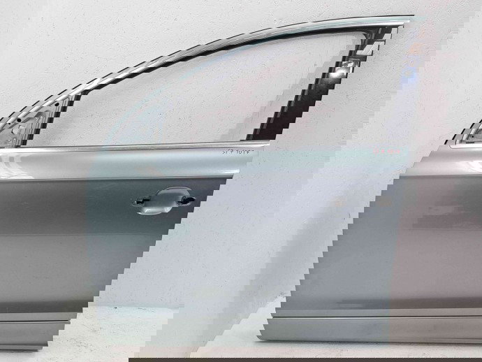 Usa stanga fata Audi Q7 (4LB) [ Fabr 2006-2014] LY7E