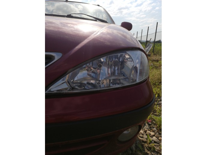 Far stanga Renault Megane 1 1.6 benz K4M OEM 1995-2003