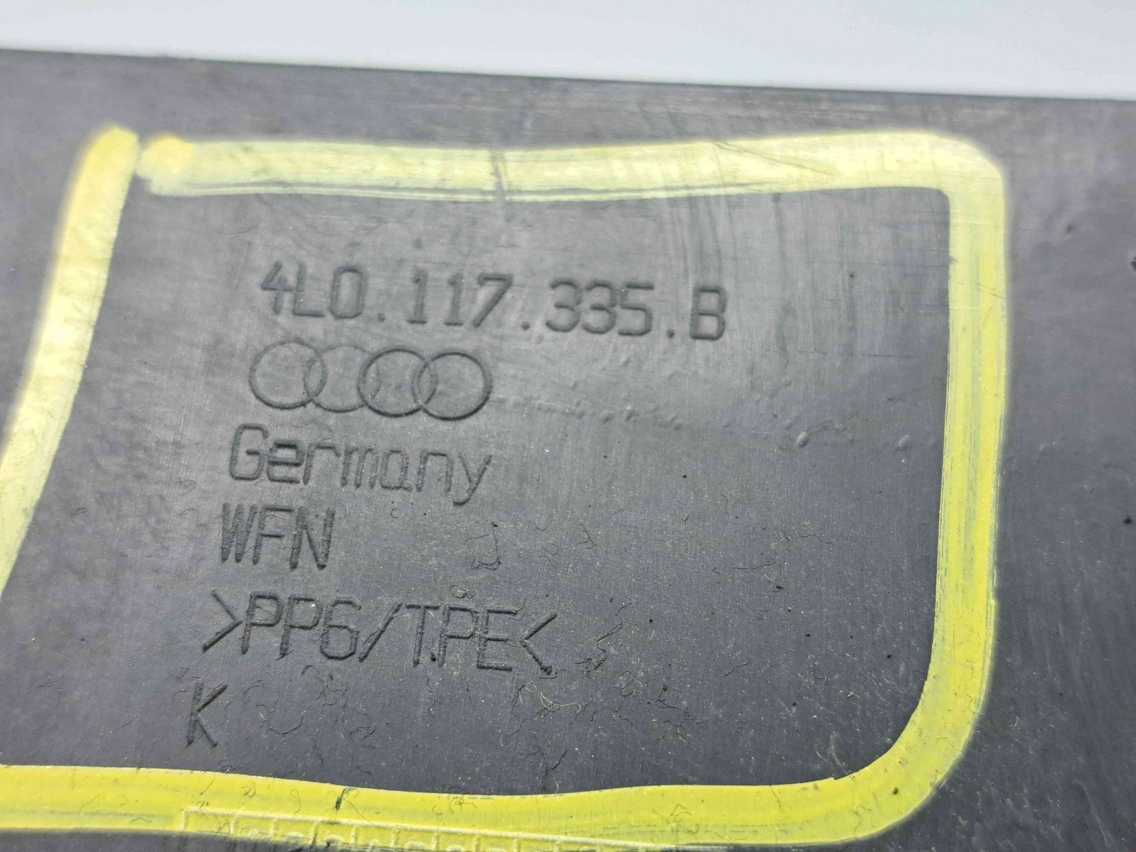 Deflector aer Audi Q7 (4LB) [ Fabr 2006-2014] 4L0117335B - imagine 2