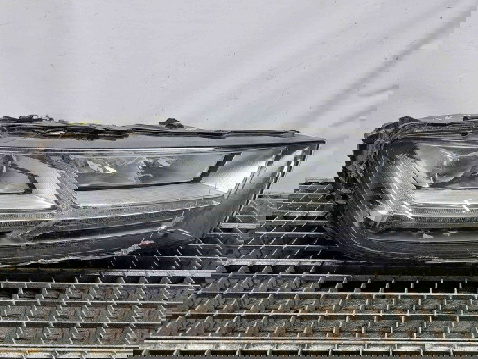  Far dreapta Audi Q7 (4MB) [ Fabr 2015-prezent] 4M0941774D | 4M0907397AB