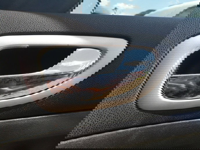 Maner interior dreapta fata PEUGEOT 307 1.6HDI 9HZ OEM 2002-2008