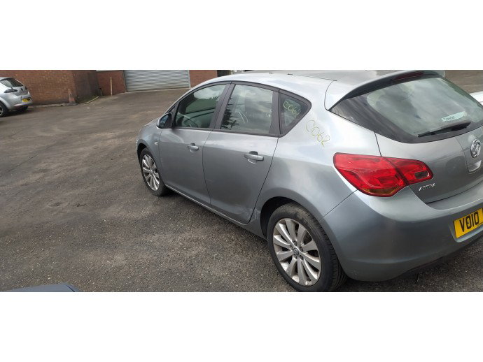 Dezmembrari / Dezmembrez Opel Astra J [Fabr 2009-2015]