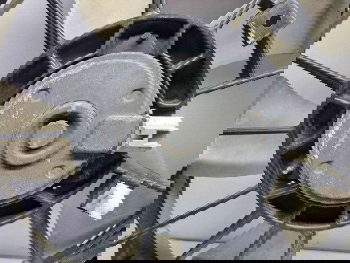 Electroventilator Toyota Rav 4 III (ACA3, ACE, ALA3, GSA3, ZSA3) [Fabr 2005-2013] OEM 2.2 2AD 100KW / 136CP  