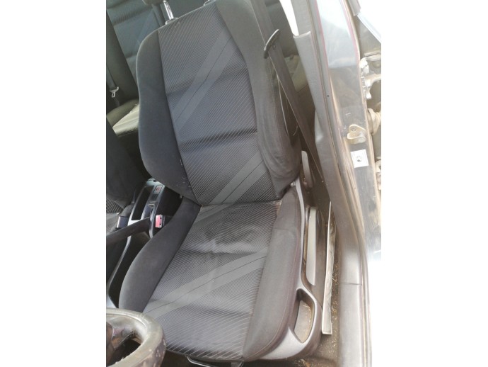 Scaun stanga (sofer) PEUGEOT 307 1.6HDI 9HZ OEM 2002-2008