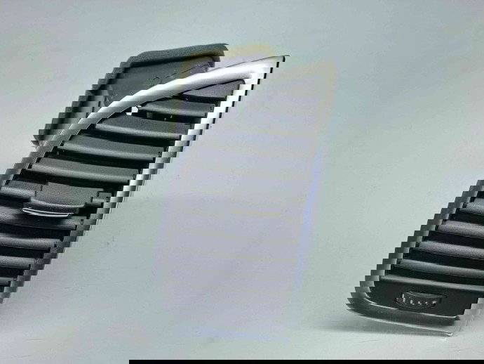  Grila aerisire dreapta Audi Q7 (4LB) [ Fabr 2006-2014] 4L0820902T