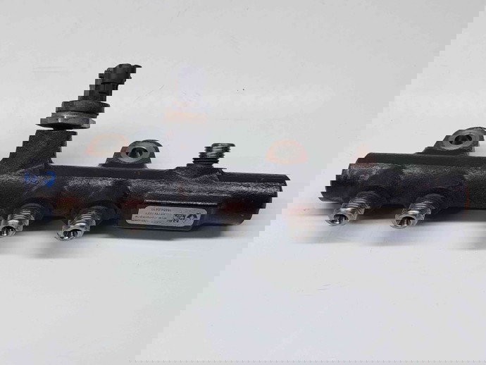 Rampa injectoare 8201157327, 175215346R, Renault Clio 4 1.5 dci