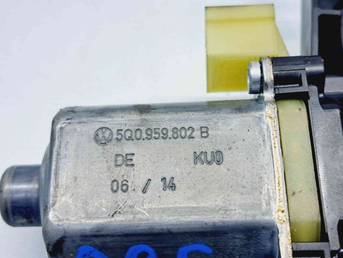 Motoras geam dreapta fata Skoda Octavia 3 (5E3) [Fabr 2012-prezent] 5Q0959802B | 0130822716