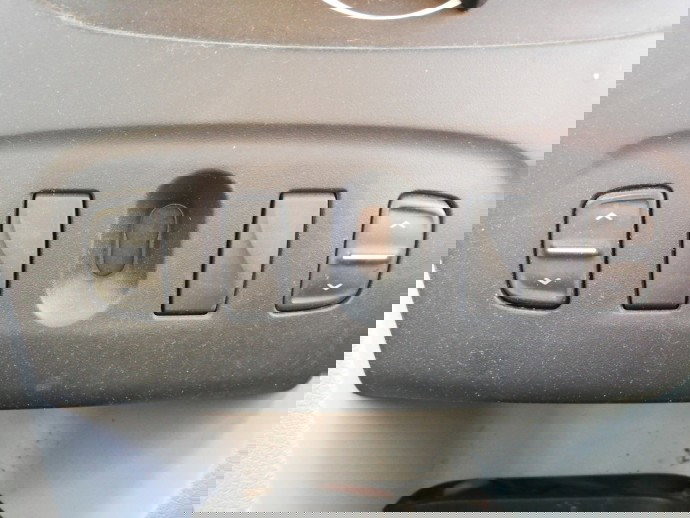 Butoane geamuri electrice Dacia Logan 1.5 DCI K9K OEM 2012-2021