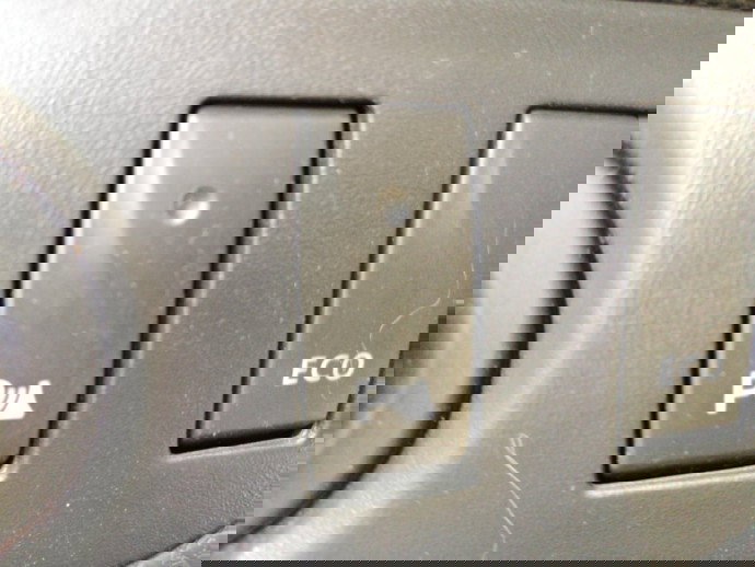 Buton dezactivare senzori parcare Dacia Logan 2 0.9 benz H4B OEM 2012-2020