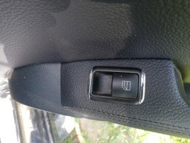 Buton geam electric dreapta fata Hyundai i30 1.6 R89A OEM 2007-2012