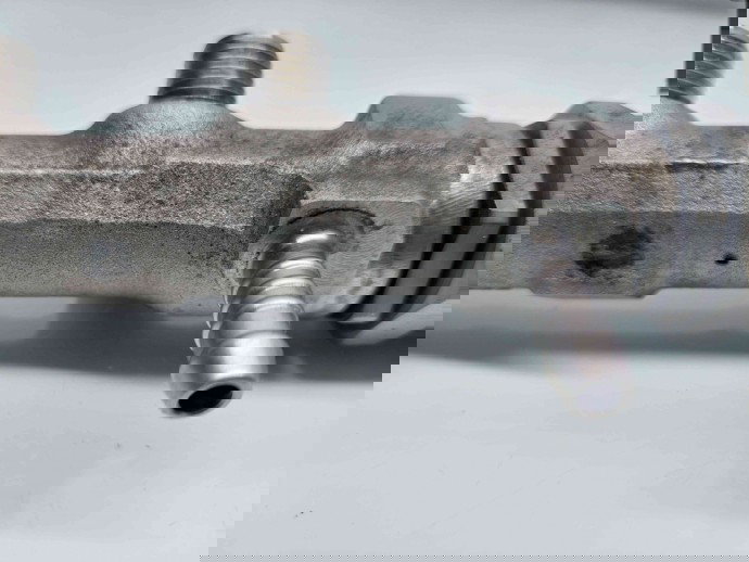 Rampa injectoare Skoda Octavia 3 (5E3) [Fabr 2012-prezent] 04L089B / 057130764AB 1.6 TDI CLHA  