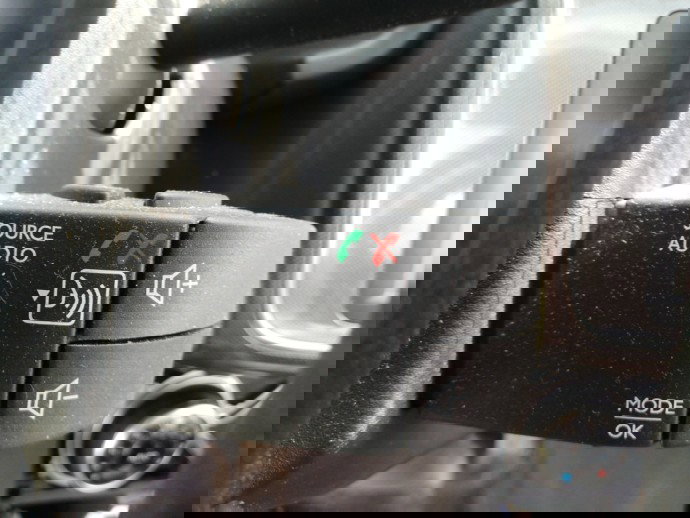 Comenzi volan Dacia Logan 2 0.9 benz H4B OEM 2012-2020