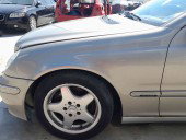 Aripa stanga fata  Mercedes Clasa C (W203) [Fabr 2000-2007] OEM