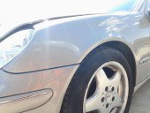 Aripa stanga fata  Mercedes Clasa C (W203) [Fabr 2000-2007] OEM