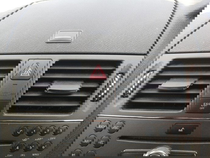 Grile aerisire centrala Mercedes C Class 2.2 CDI D615913 OEM 2007-2014