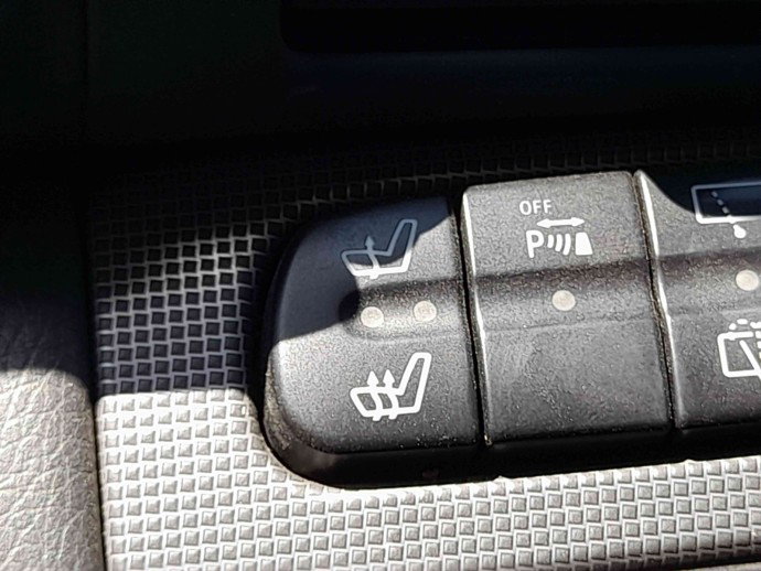 Buton incalzire scaune  Mercedes Clasa C (W203) [Fabr 2000-2007] OEM 3.2 V6 BENZ 112946