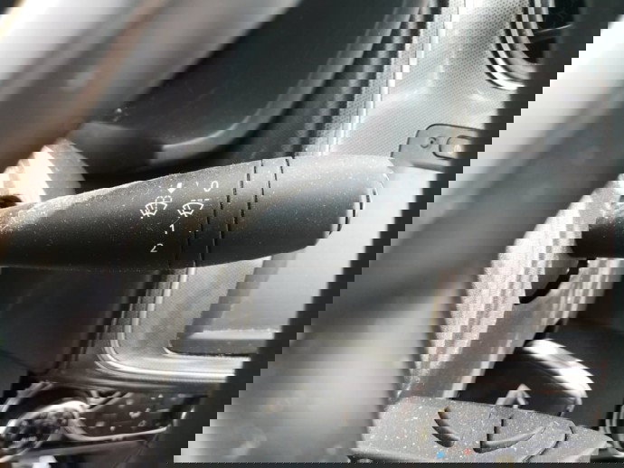 Maneta stergatoare Dacia Logan 2 0.9 benz H4B OEM 2012-2020