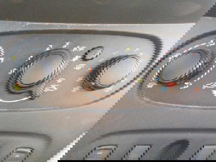 Panou clima Dacia Logan 1.5 DCI K9K OEM 2012-2021