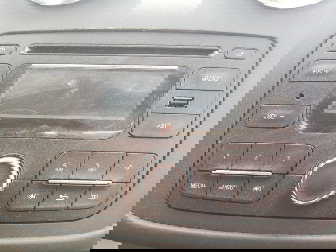 Radio CD Dacia Logan 1.5 DCI K9K OEM 2012-2021