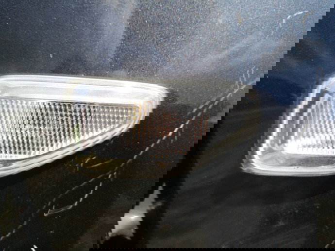 Semnalizare dreapta aripa Dacia Logan 2 0.9 benz H4B OEM 2012-2020