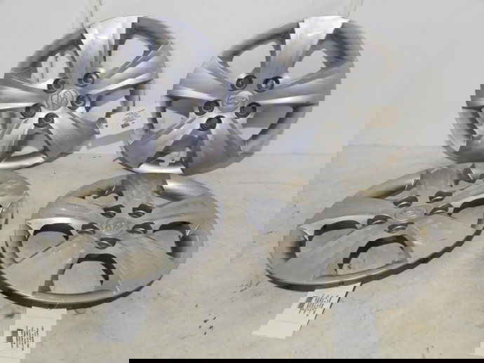 Set 4 capace jante tabla Hyundai i30 1.6 CRDI R89A R15 5x115 2007-2012