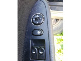 Butoane geamuri electrice stanga fata Hyundai i30 1.6 R89A OEM 2007-2012