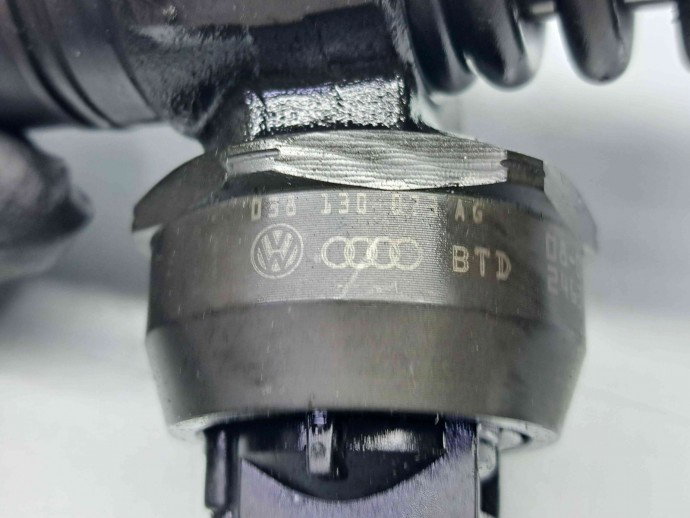 Injector Seat Leon (1P1) [Fabr 2005-2011] 038130073AG | 0414720215 1.9 TDI BXE 77KW / 105CP  