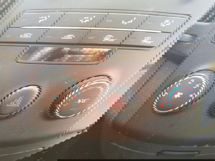 Comanda clima automata Hyundai i30 1.6 R89A OEM 2007-2012