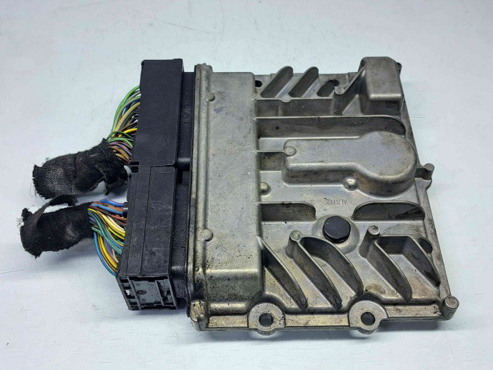 Calculator motor ECU Opel Astra J [Fabr 2009-2015] 55588354 1.7 CDTI A17DTS   