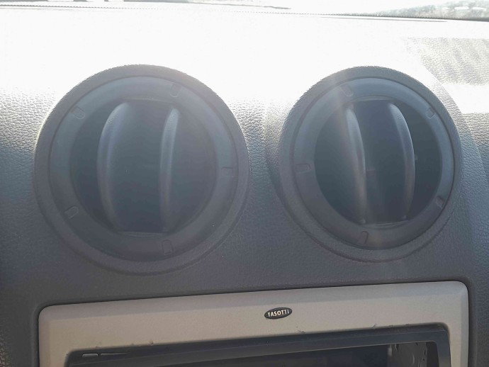 Grila aerisire centrala  Dacia Logan (LS) [Fabr 2004-2012] OEM 1.5 K9K-K7 