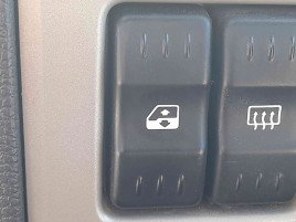 Buton usa stanga fata  Dacia Logan (LS) [Fabr 2004-2012] OEM 1.5 K9K-K7 