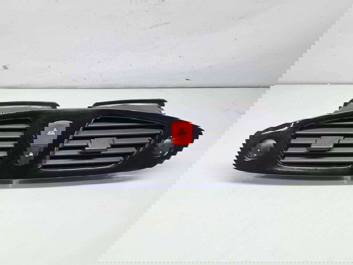  Grila aerisire centrala Renault Scenic 3 [Fabr 2009-2015] 682600031R