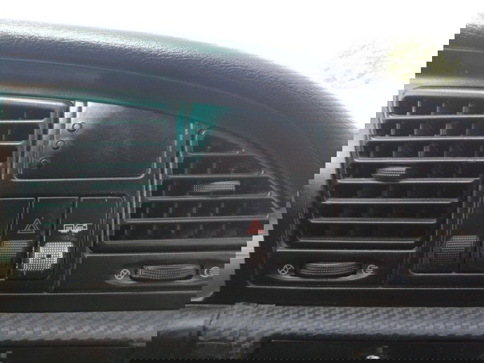 Grila aerisire centrala Daewoo Nubira 1.6benz OEM 2000-2002