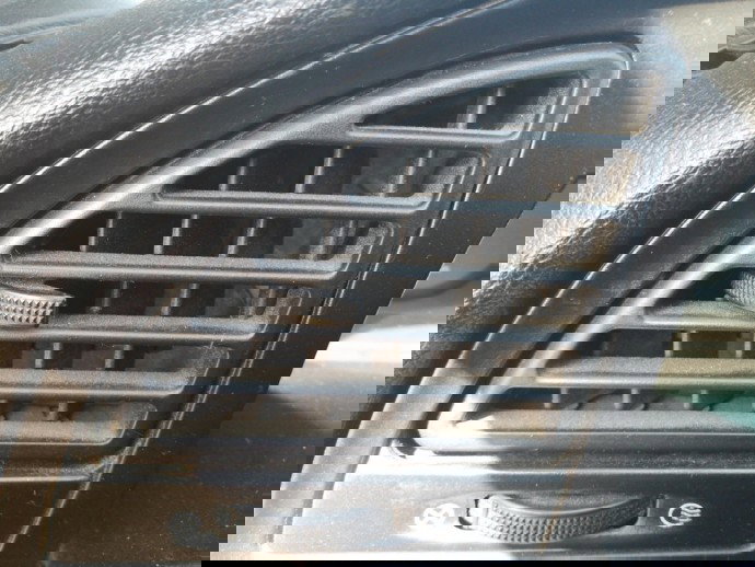 Grila aerisire stanga Daewoo Nubira 1.6benz OEM 2000-2002