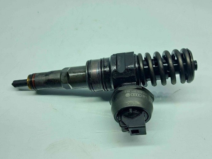 Injector Audi A3 (8P1) [Fabr 2003-2012] 038130073AG | 0414720215 1.9 TDI BKC 77KW / 105CP  