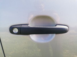 Maner usa dreapta fata Hyundai i30 1.6 R89A OEM 2007-201